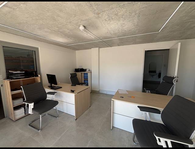 198M² WAREHOUSE TO LET IN FIRGROVE
